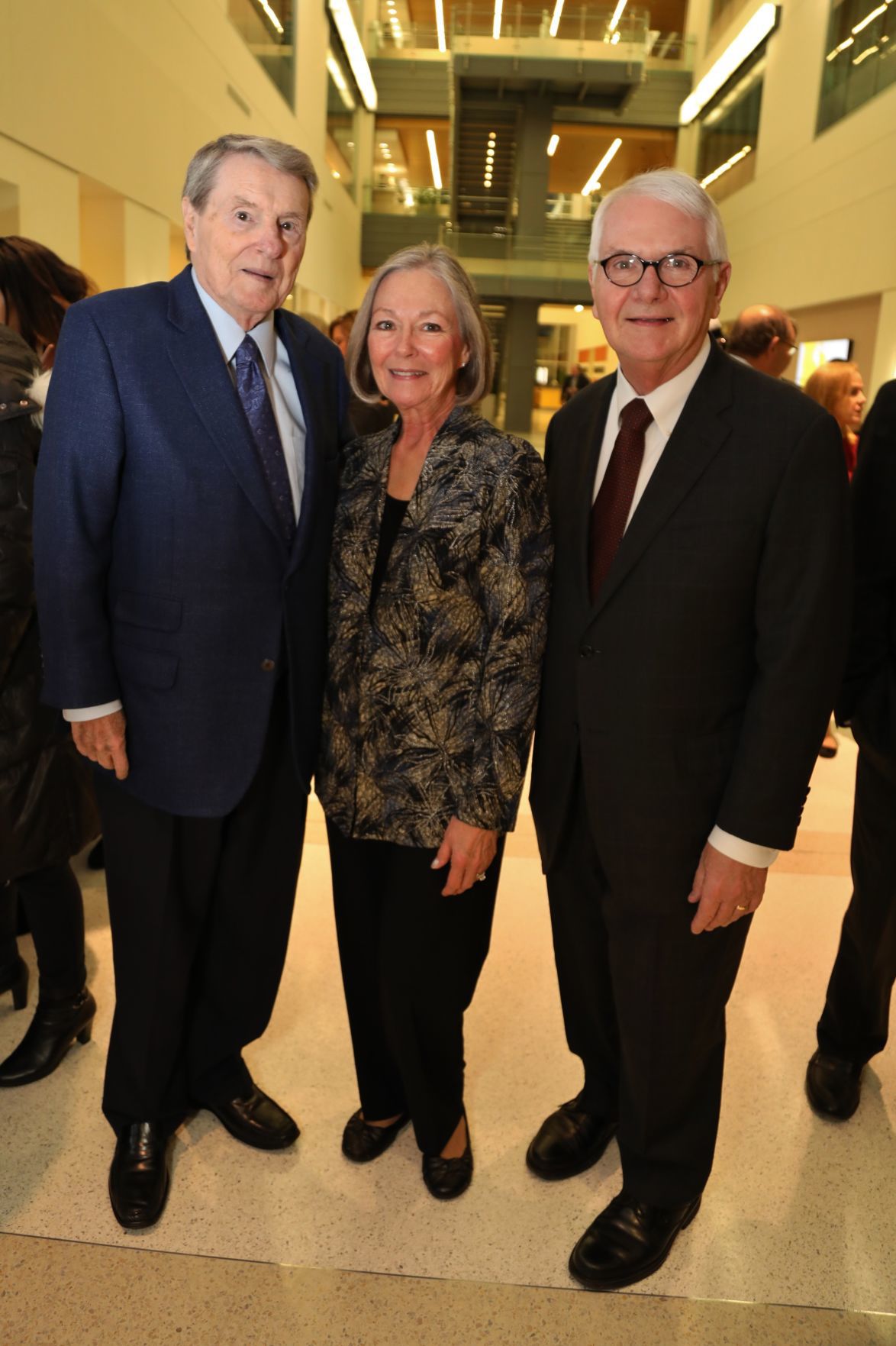 Lifetime Achievement Honoree Jim Lehrer, Honorary Committee Carol and Tom Voss